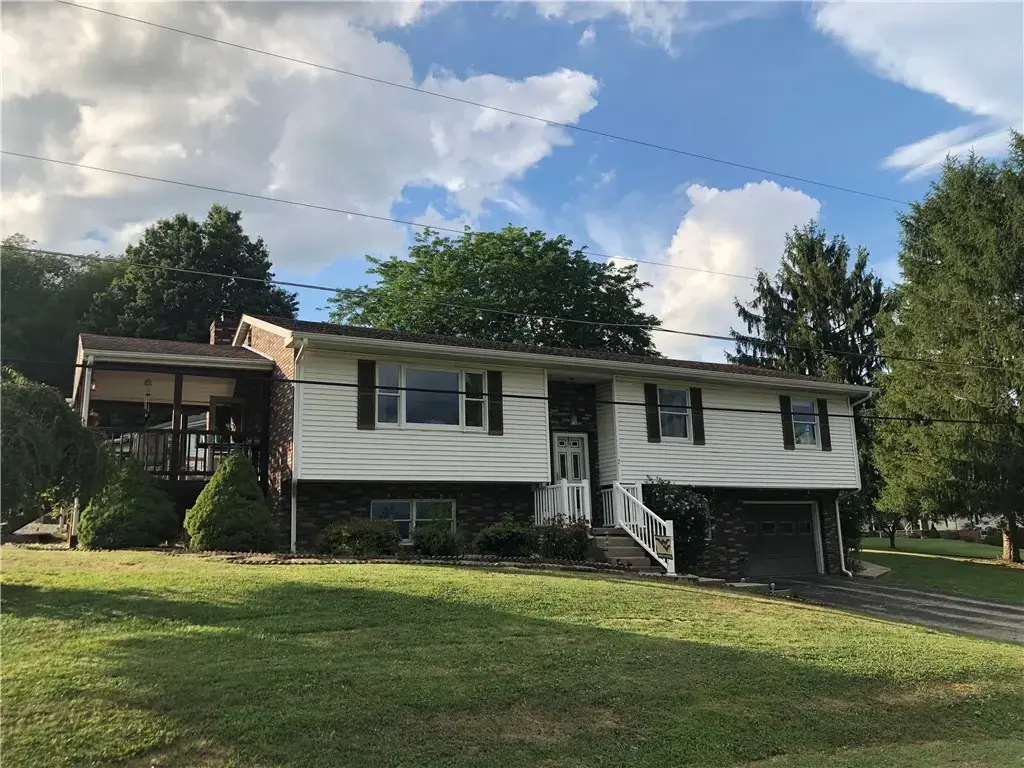2 Hayden Lane , Smithfield