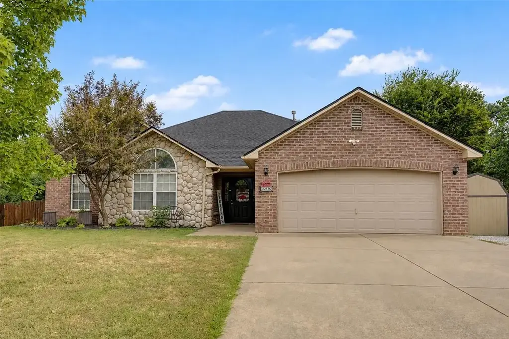 22575 Meadow Street, Siloam Springs