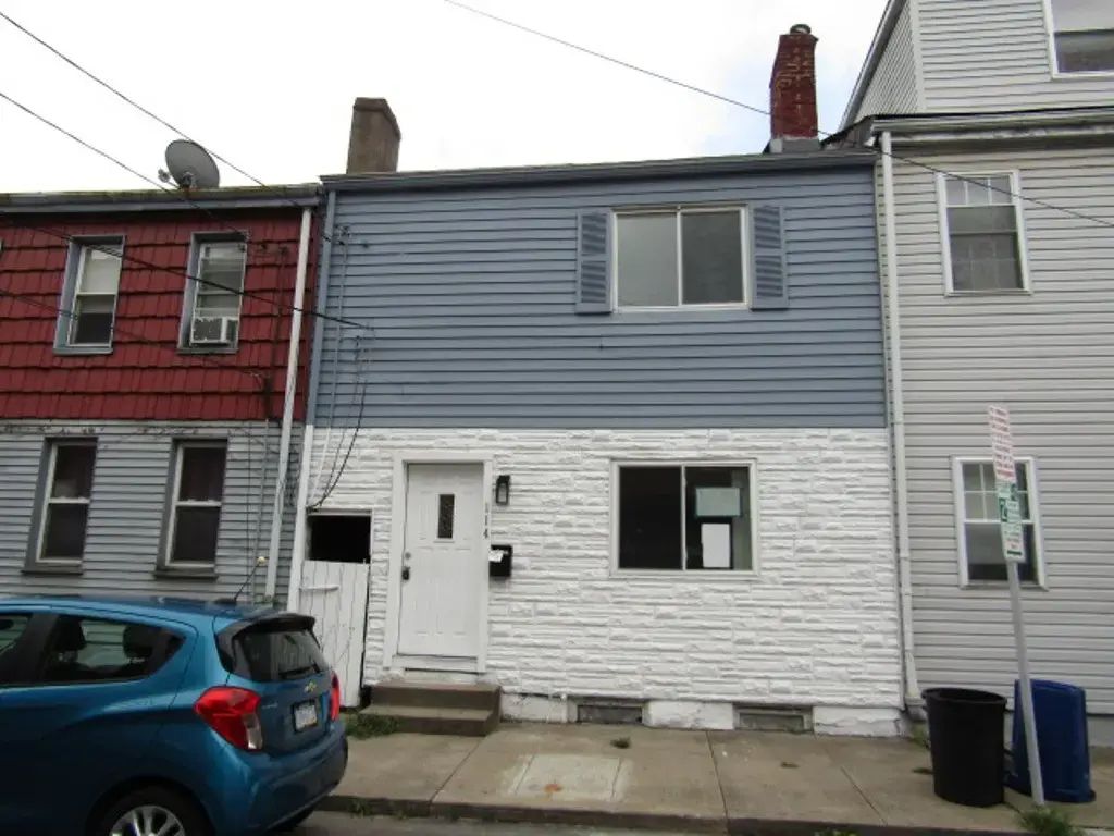 114 16th Street , South Side
