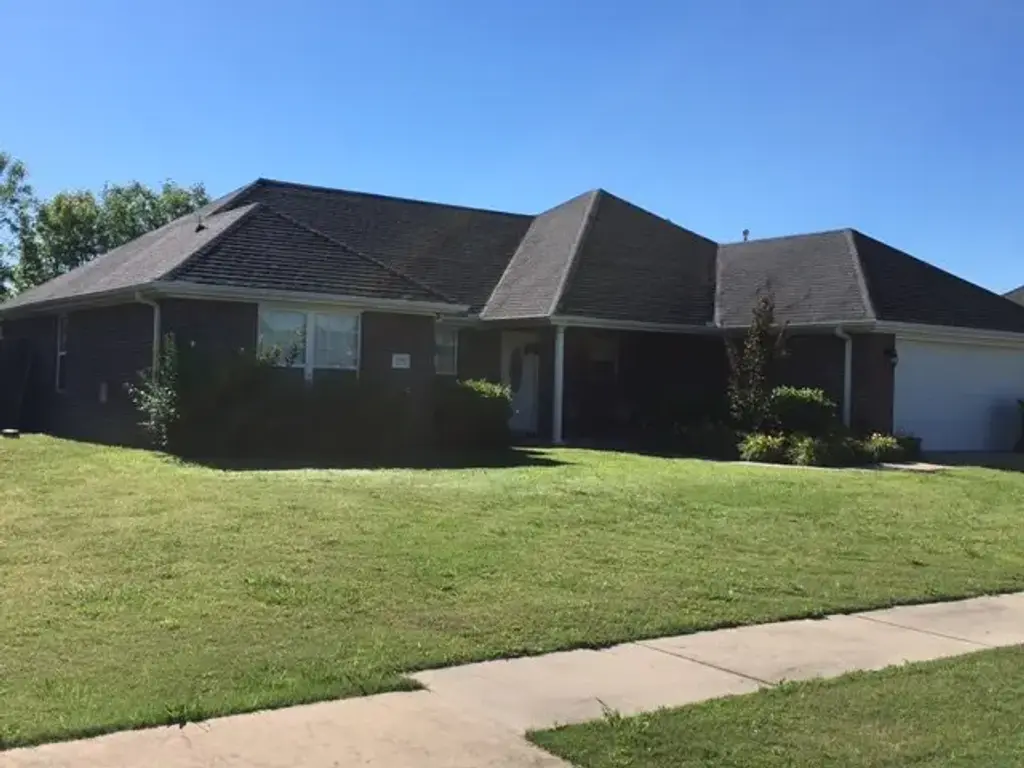 2402 Stonecrest Drive, Fayetteville
