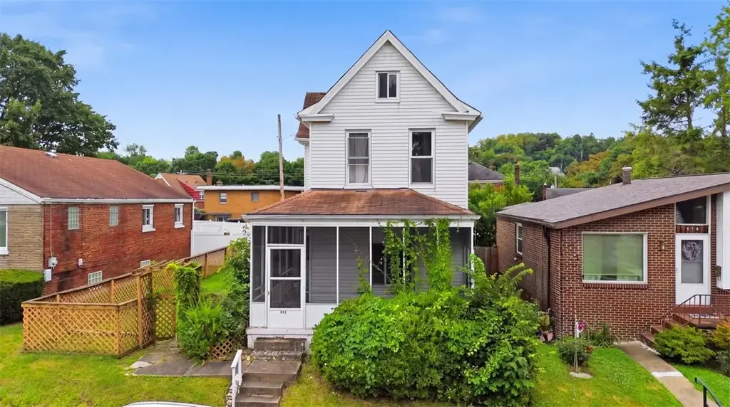 912 Waddell Avenue , Clairton