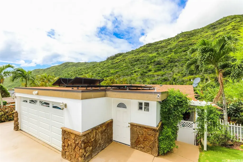 752 Kalaau Place, Honolulu