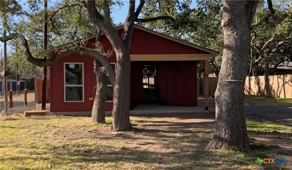 99 Old Austin Highway, Johnson City