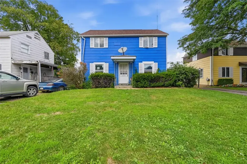 117 Constitution Circle , Clairton
