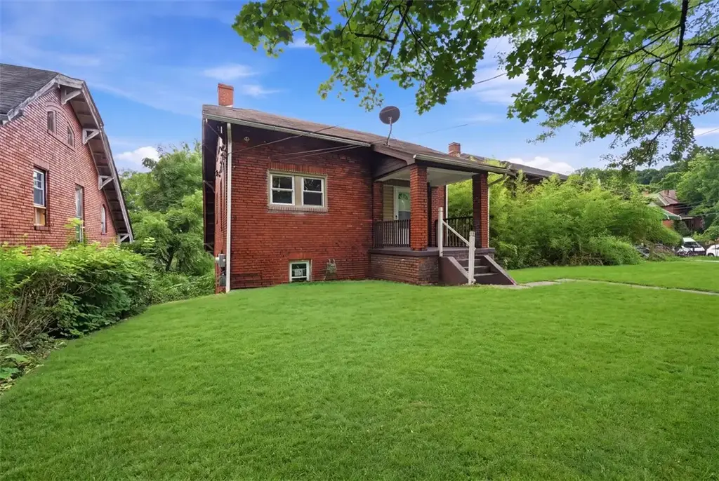 375 Ohio Avenue , Clairton