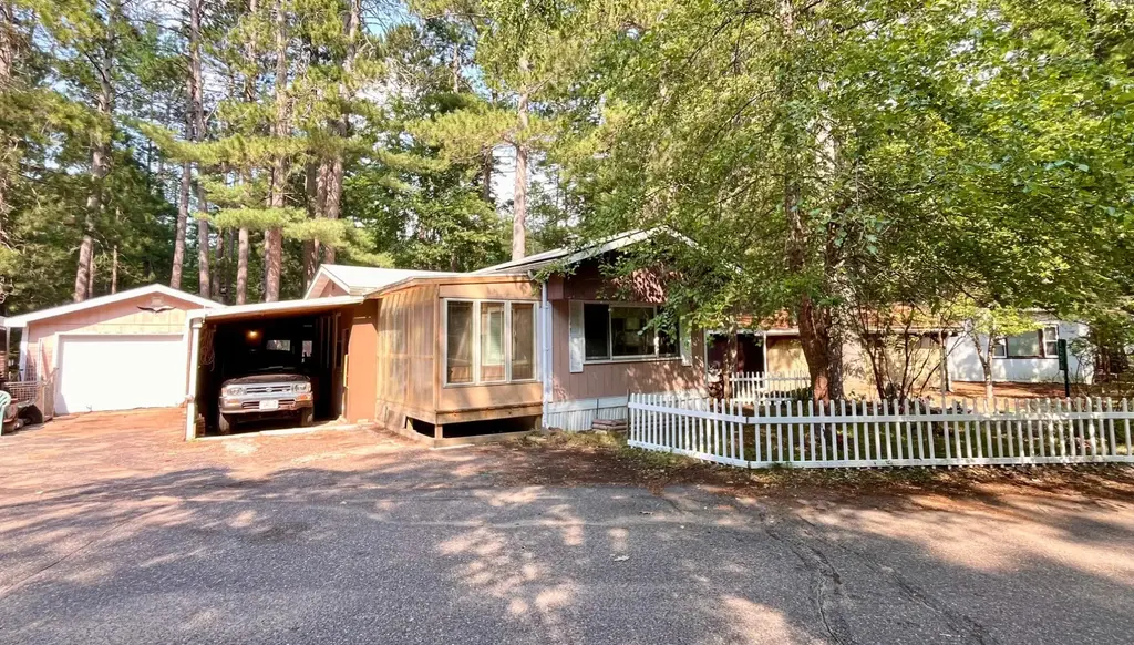 1256 Skyline Ln, Woodruff