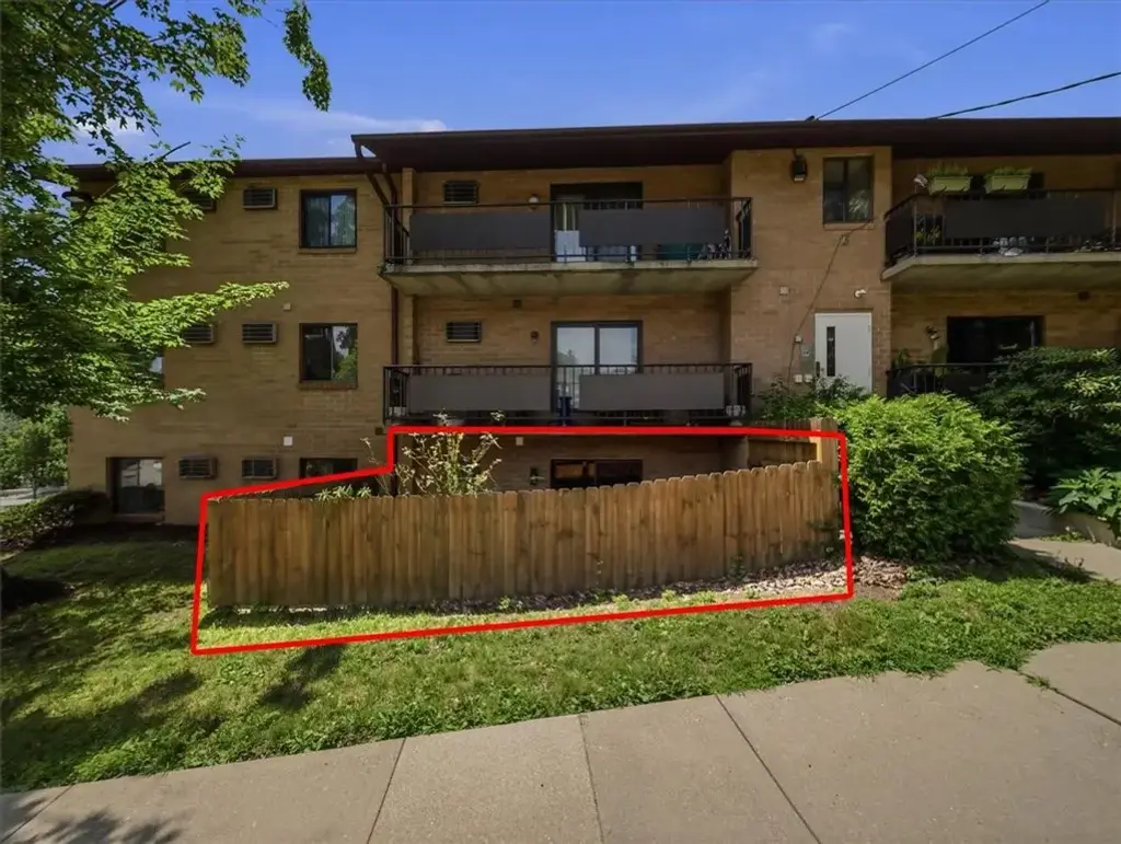 200 Waverly Avenue 2, Ross