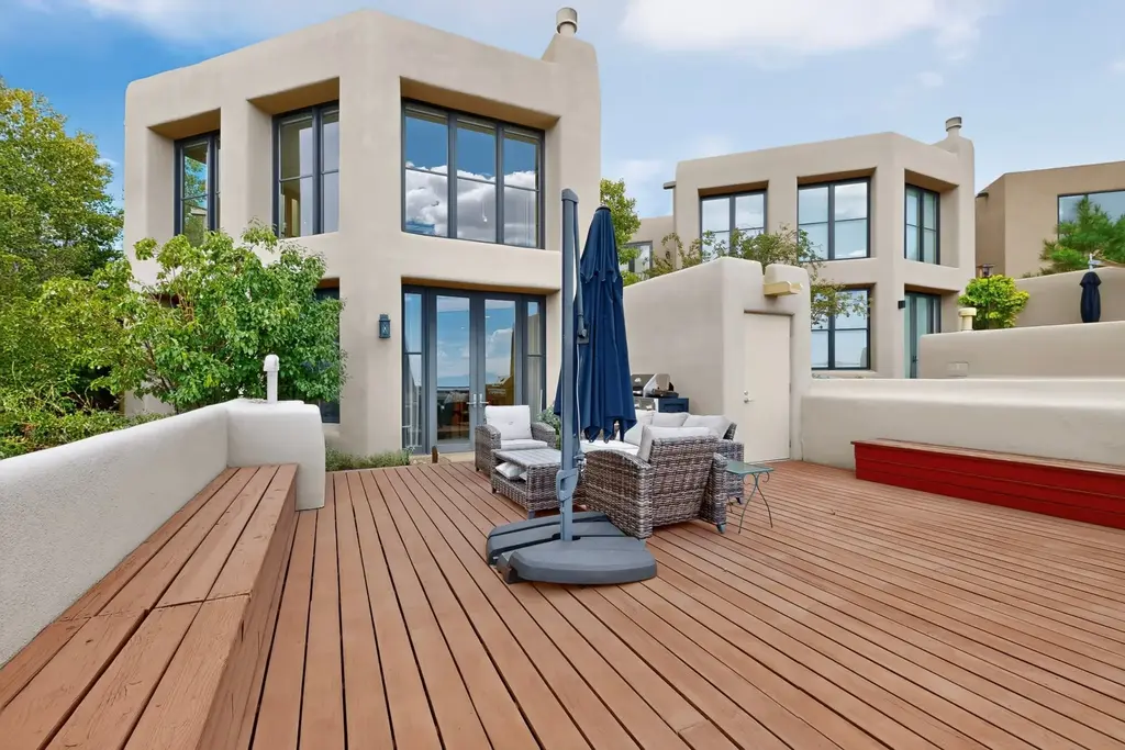 85 Avenida Frijoles, Santa Fe