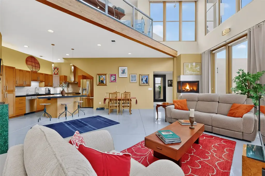 85 Avenida Frijoles, Santa Fe