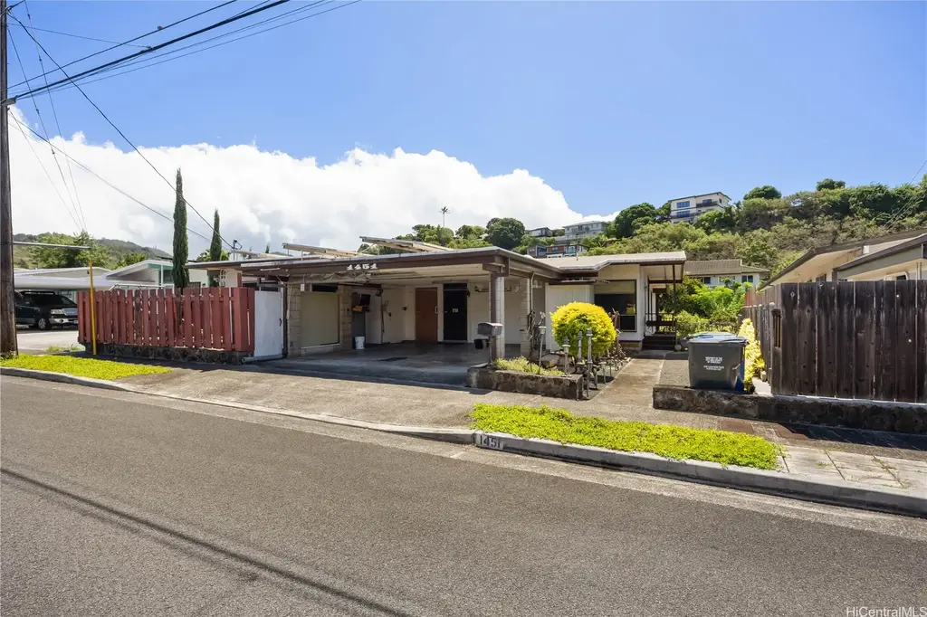 1451 Onipaa Street, Honolulu