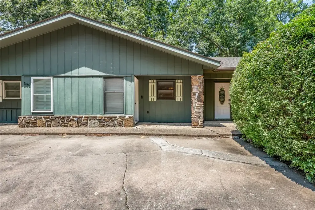 104 Clubhouse Drive, Bella Vista