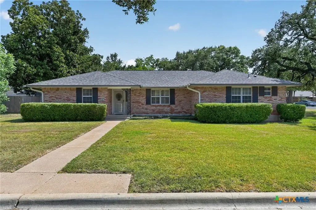 501 E 24th Avenue, Belton