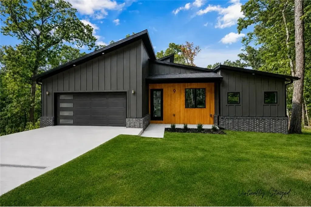 9 Mere Lane, Bella Vista