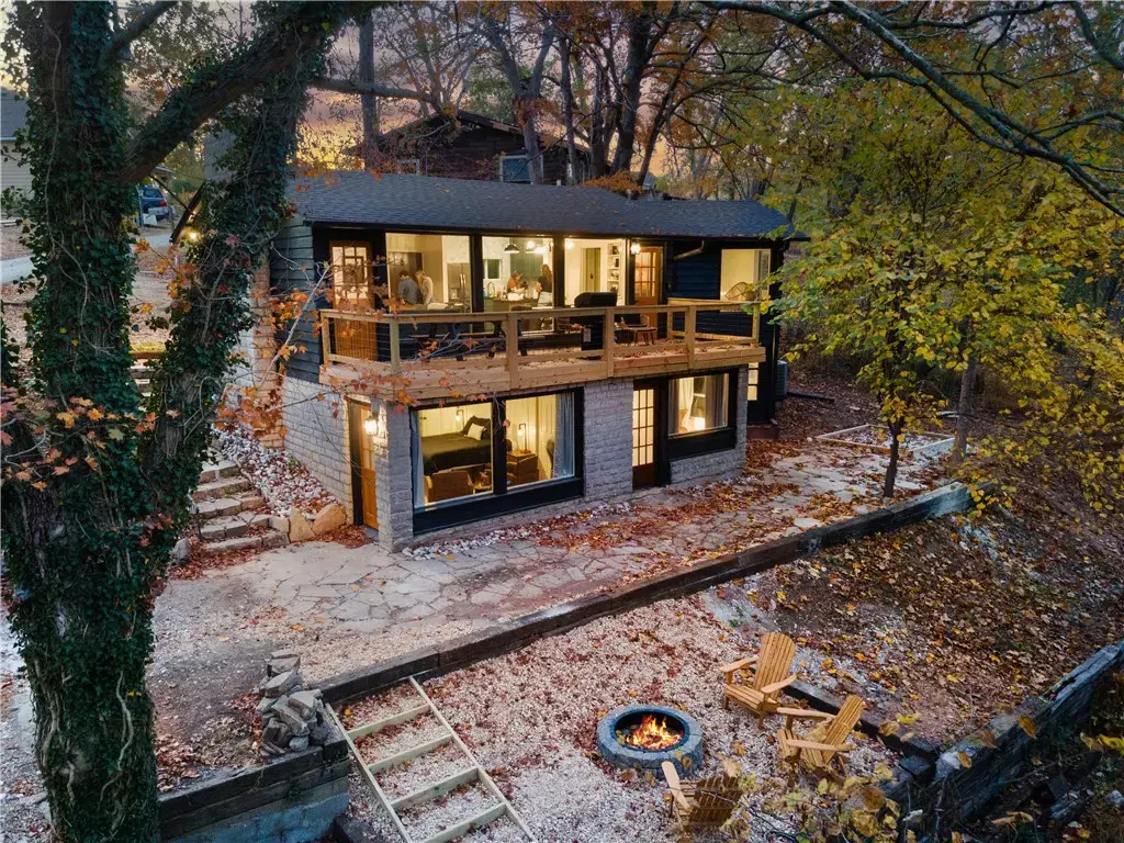 701 E Electric Street, Rogers