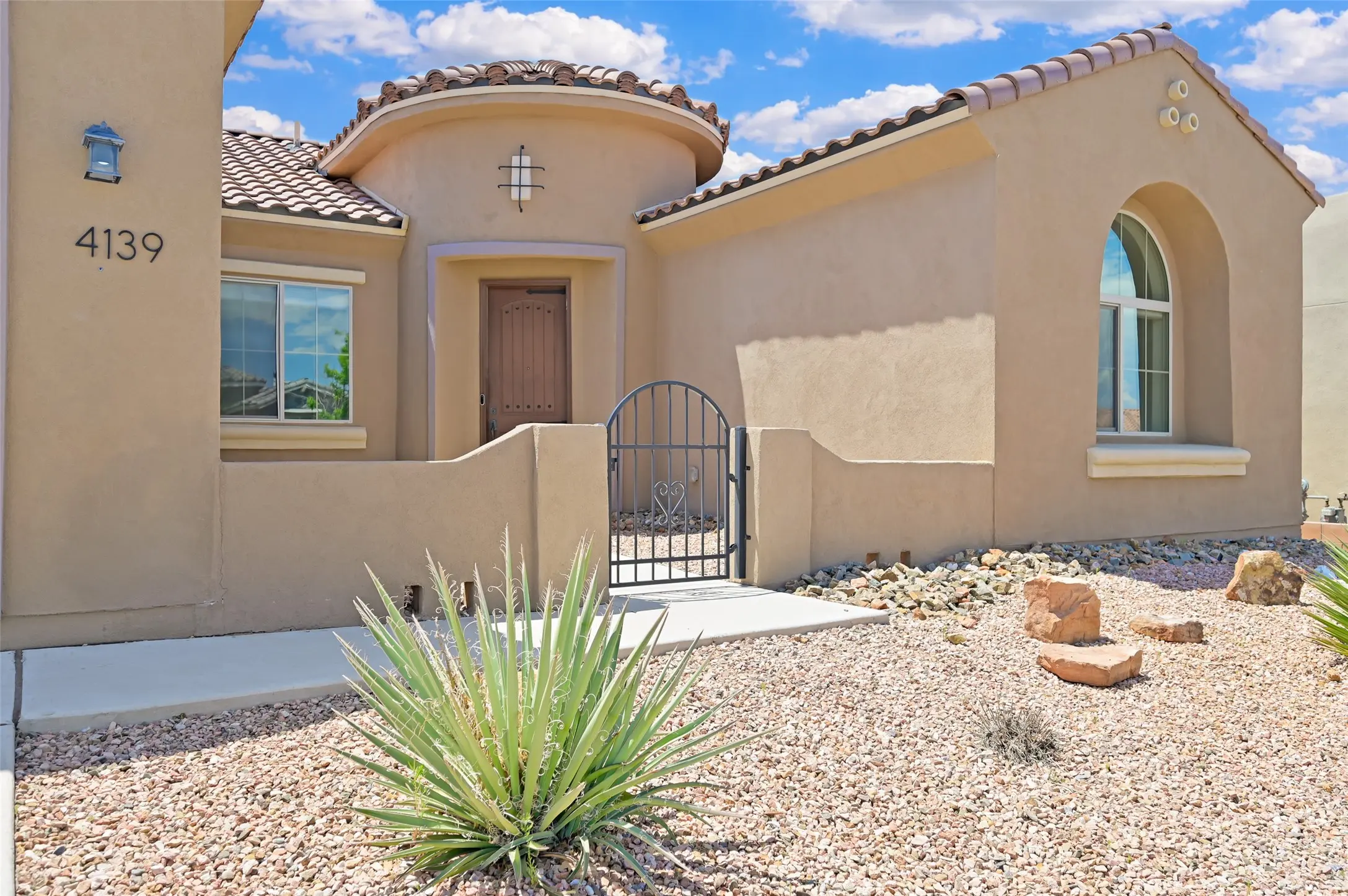4139 Arboles Bonitos, Santa Fe