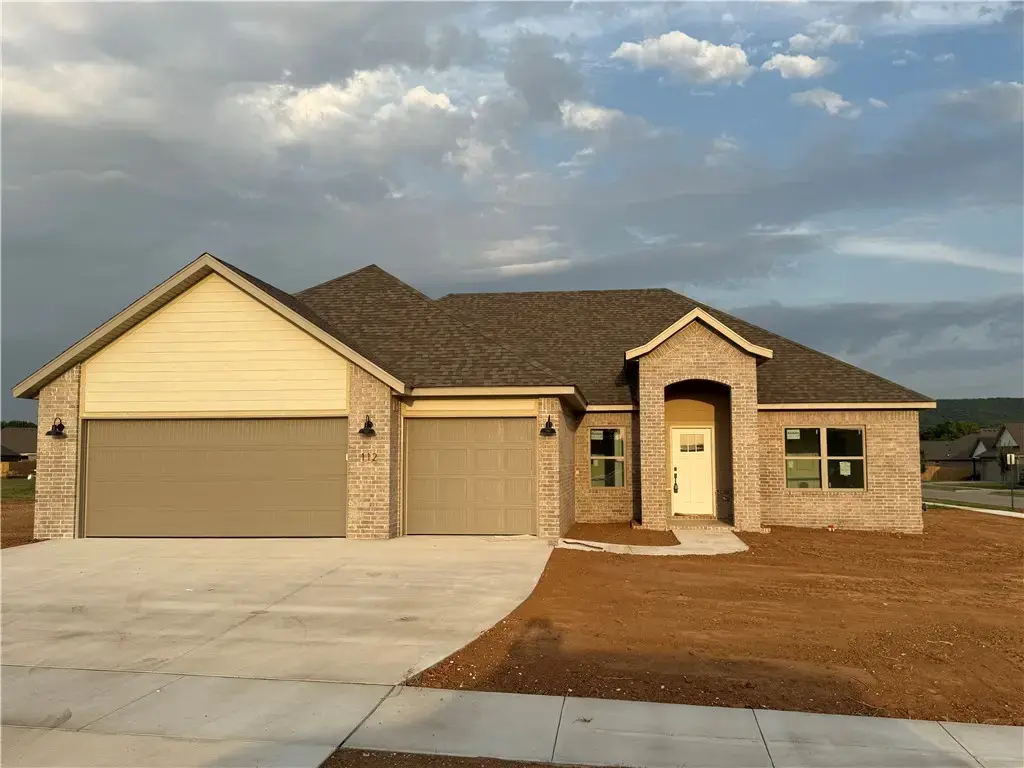 112 N Box Turtle Avenue, Farmington