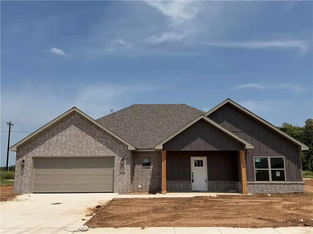 116 W Gilpin Street, Farmington