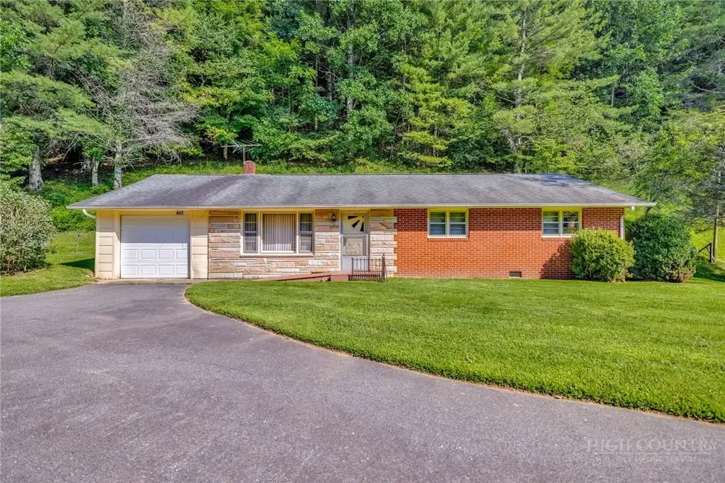 480 Roaring Fork Road, Creston
