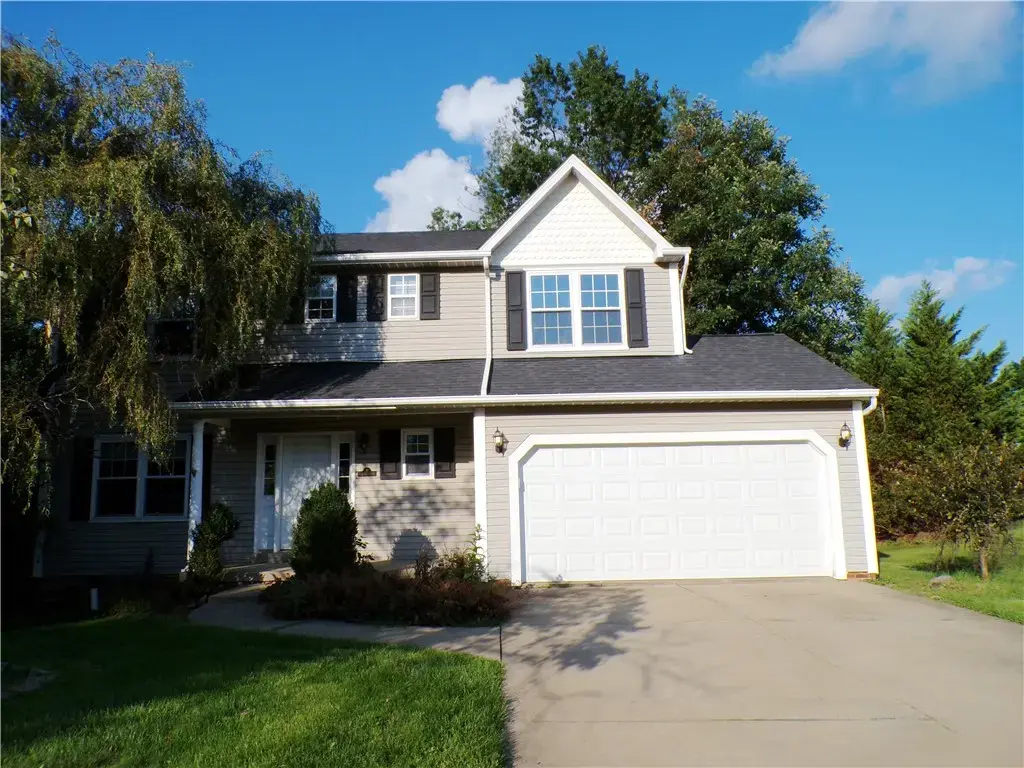 211 Hummingbird Hill , Cranberry