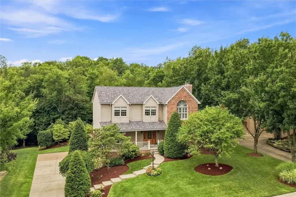 381 Cobblestone Circle , Robinson