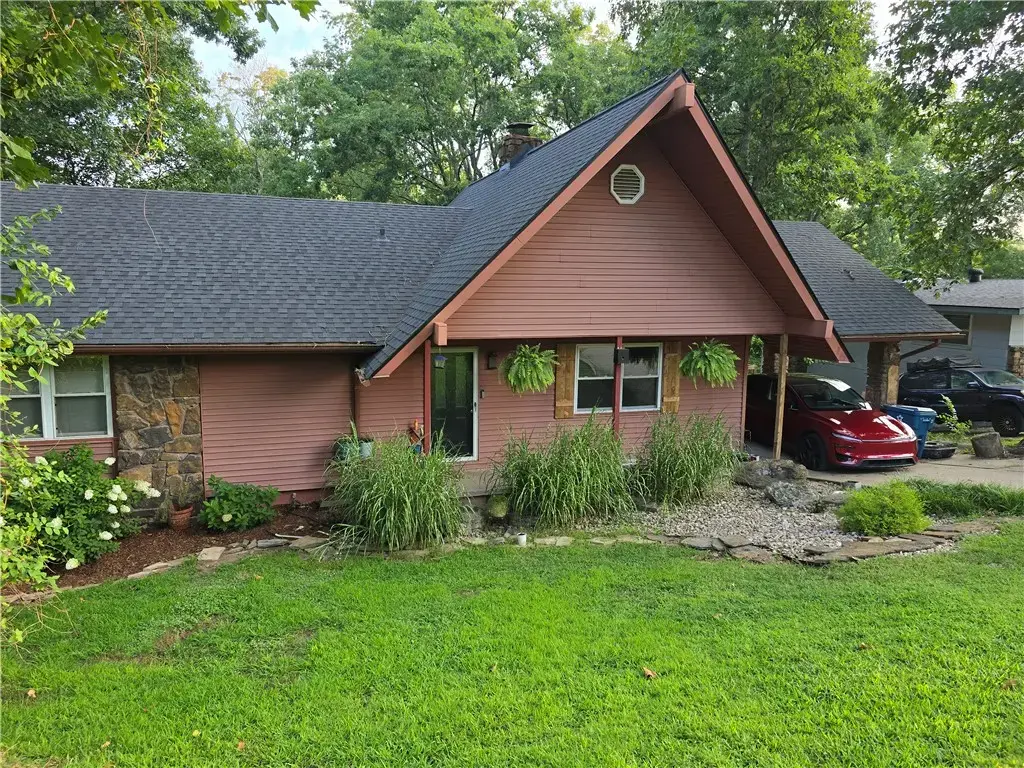 15 Finger Circle, Bella Vista