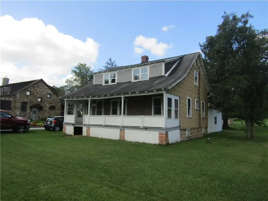 1861 Center Avenue, Somerset