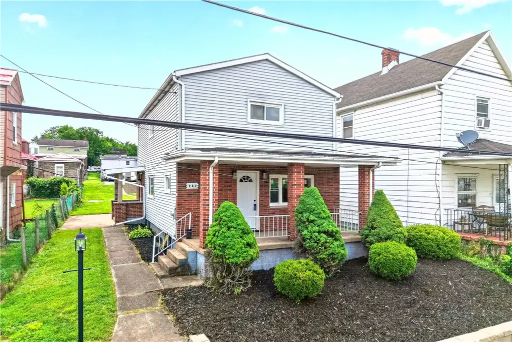 237 Allen Avenue , Donora