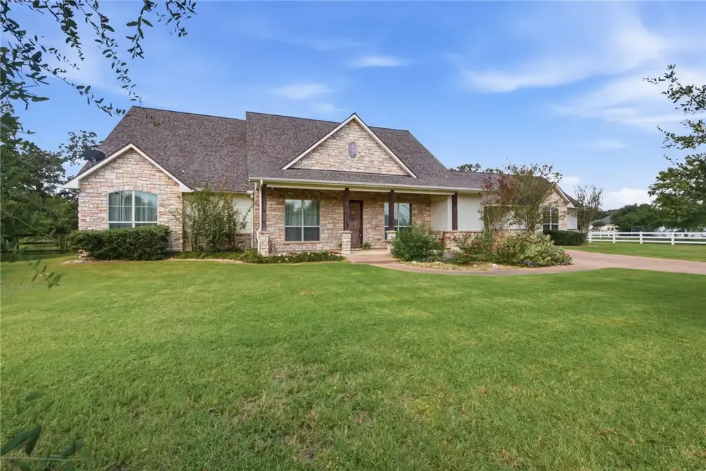 17422 Saddle Creek Drive, College Station