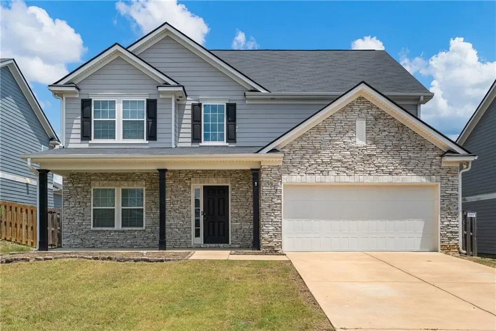 154 Red Oak Place, Smiths Station