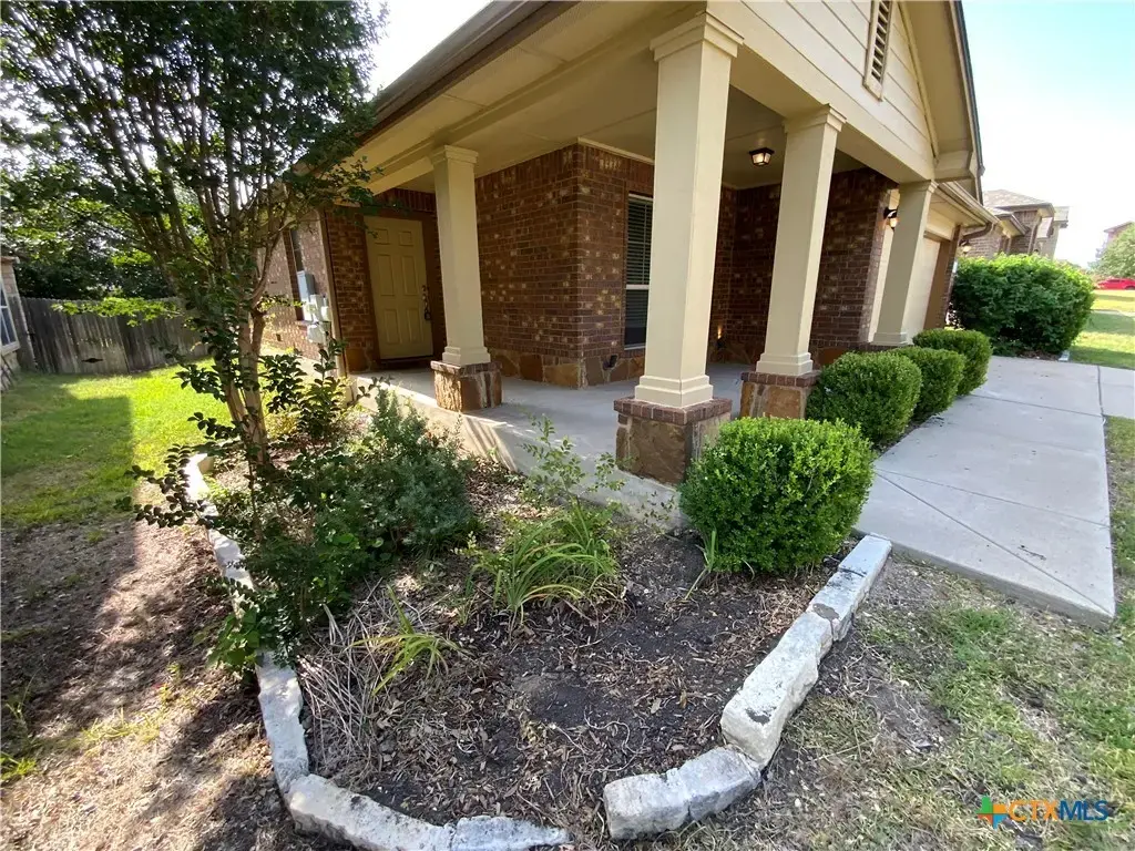5911 Hopkins Drive, Temple