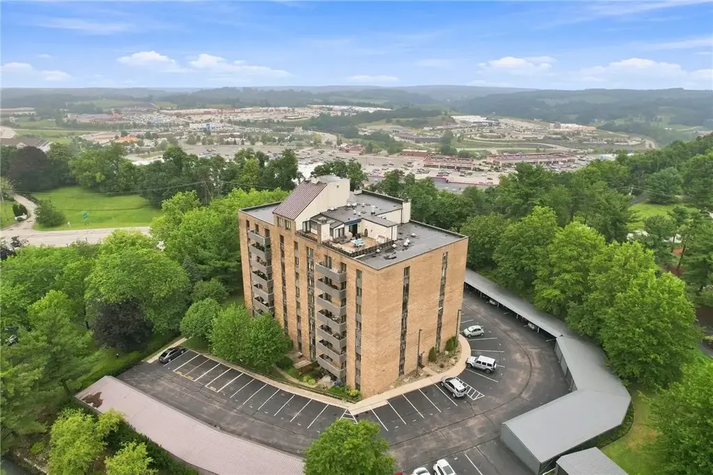 820 Beau Street 5j, South Strabane