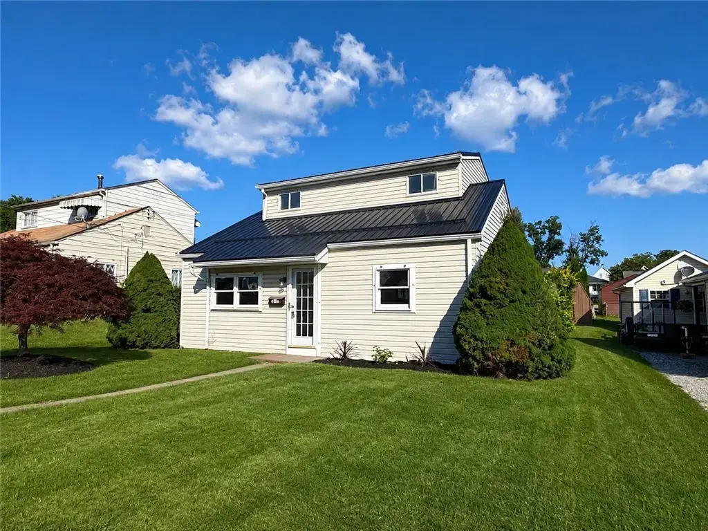 836 Meadow Avenue , Monaca