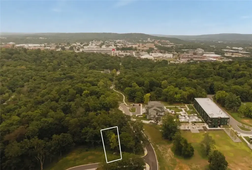 2288 W Runners Ridge 1, Fayetteville