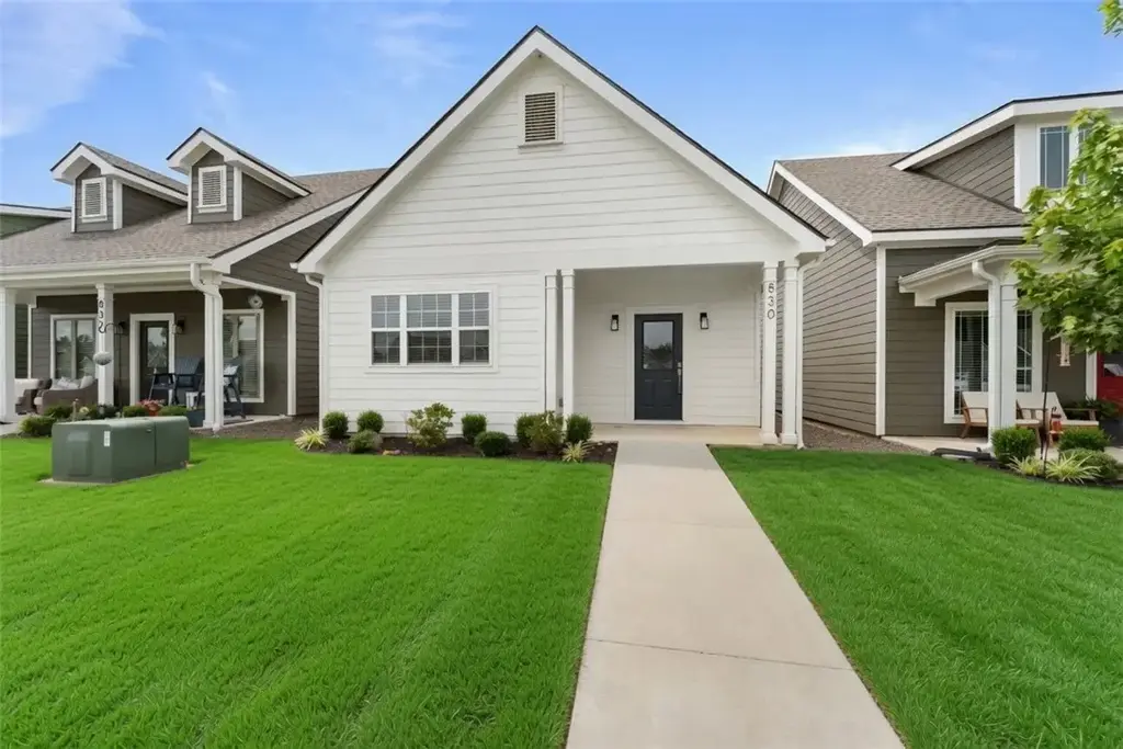 830 Ne Heights Lane, Bentonville