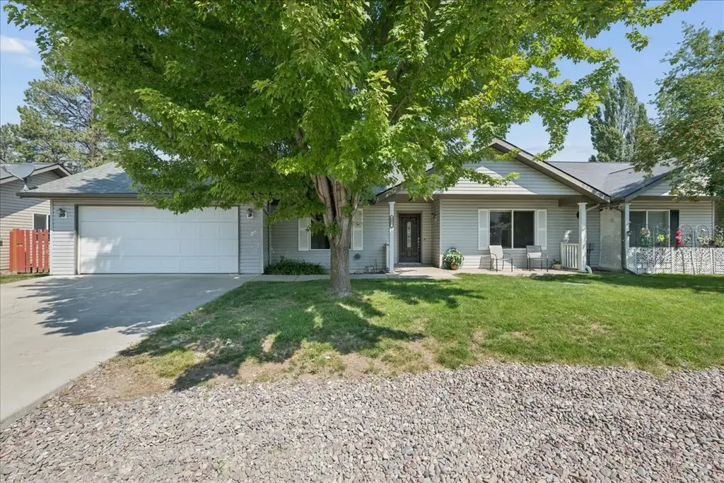 1077 Harmony Court, Kalispell