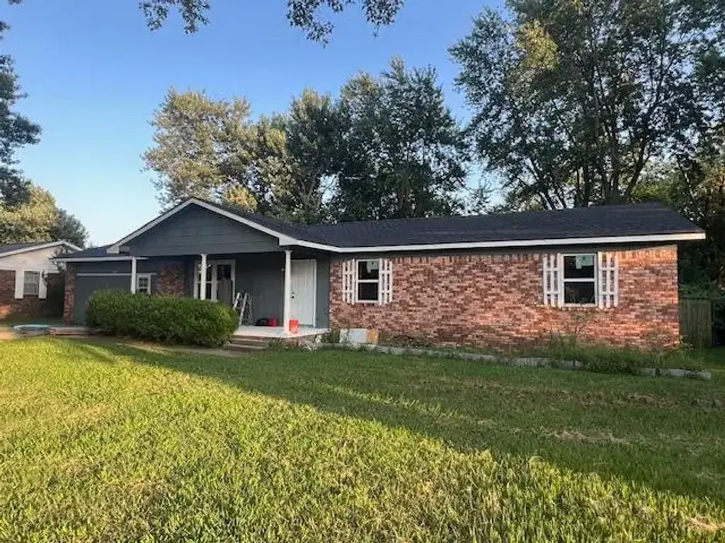 603 Cherry Street, Green Forest