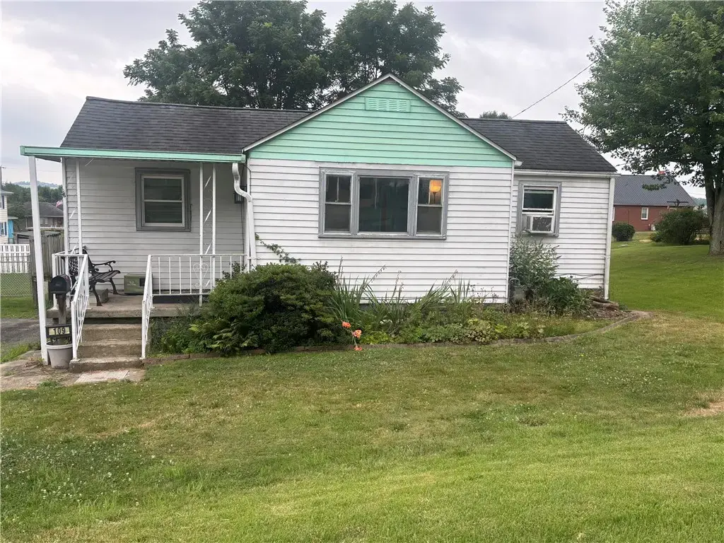 109 Harbison Avenue , Masontown