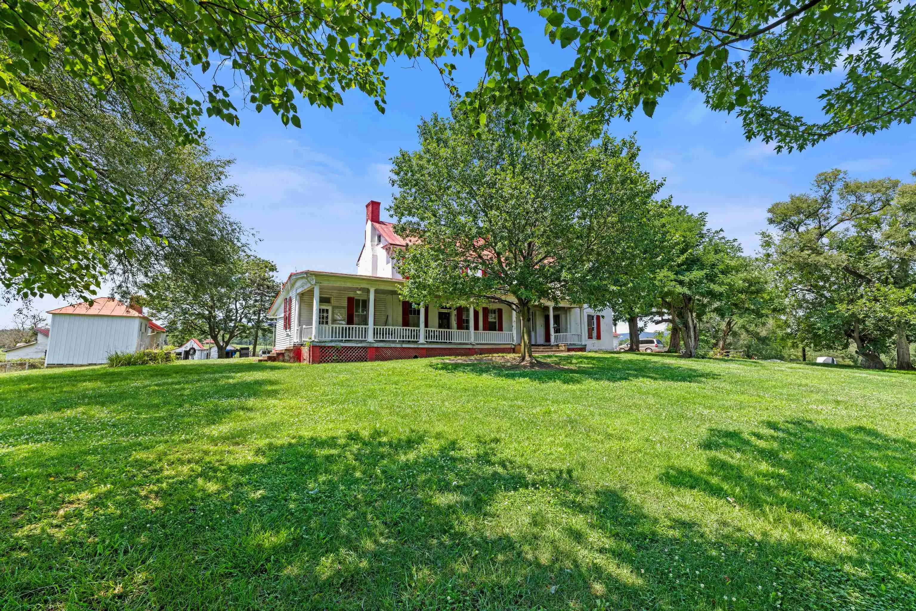 4381 Us Hwy 340, Luray
