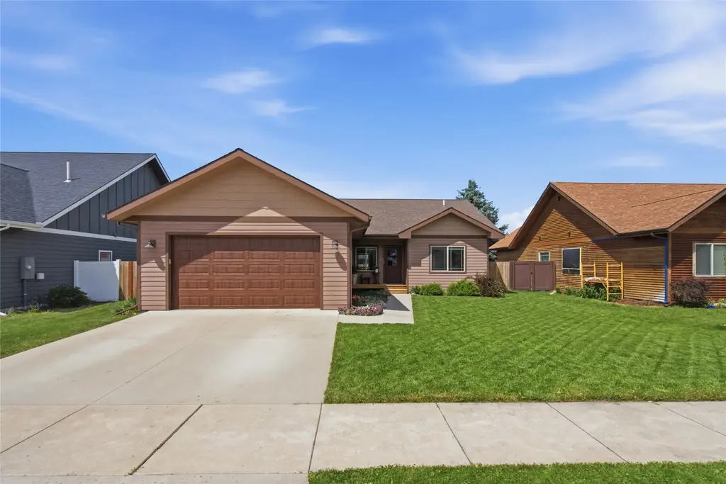 525 Star Lily Way, Columbia Falls