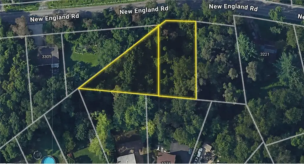 2 New England Road , West Mifflin