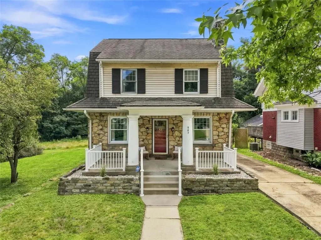 943 Davis Avenue , Brighton Heights