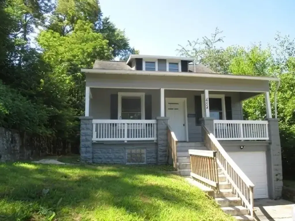 454 2nd Avenue , New Eagle