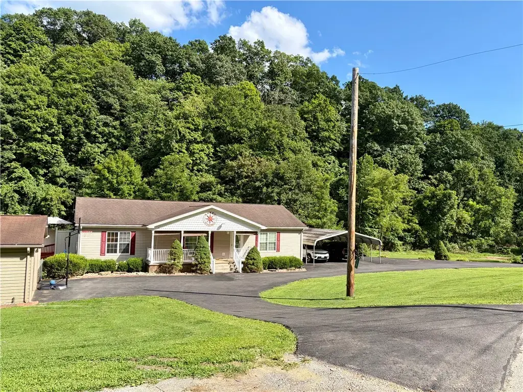 178 School Road , Dawson