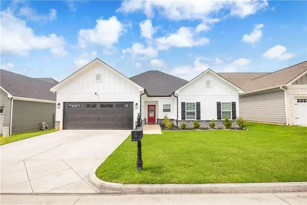 17 Ivy Way, Phenix City