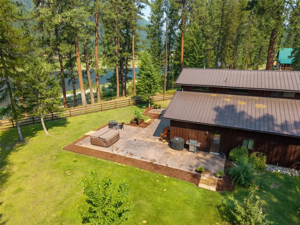 304 Quarter Circle Cross Drive, St Regis