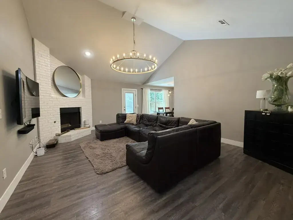 1314 N Fieldstone Avenue, Fayetteville