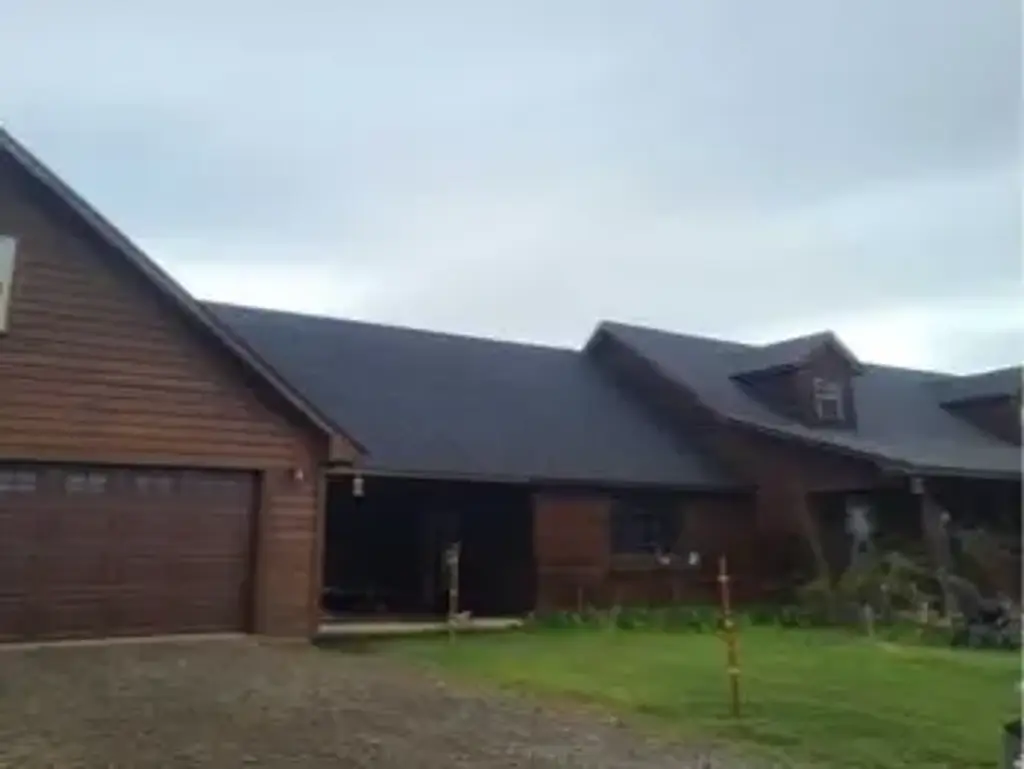 111 County Road 3149, Hartman