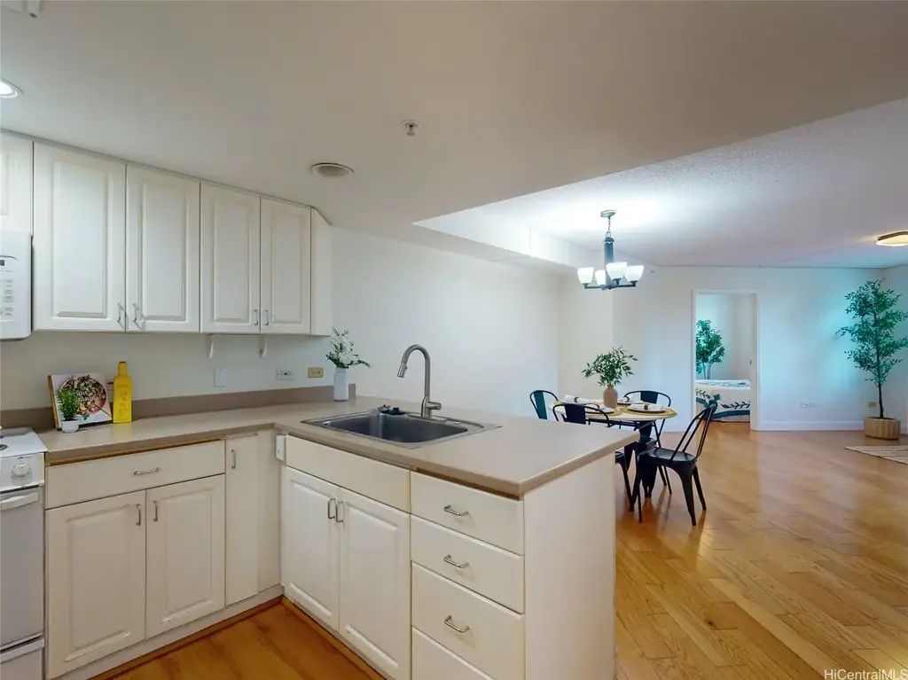 1314 Kalakaua Avenue # 311, Honolulu