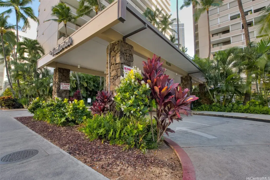 1720 Ala Moana Boulevard # 608b, Honolulu