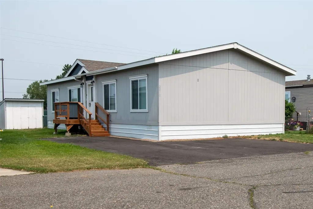 2810 Festival Road, Helena